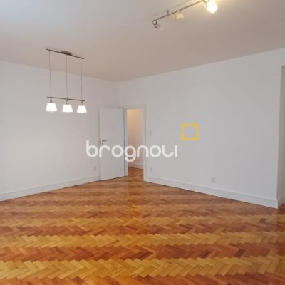 Apartamento com 139m², 3 quartos (sendo 1 suíte), 1 garagem, no bairro Centro em Florianópolis
