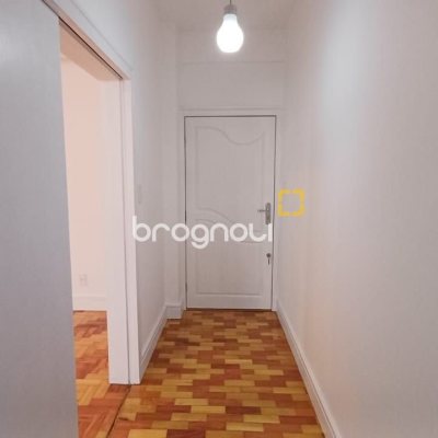 Apartamento com 139m², 3 quartos (sendo 1 suíte), 1 garagem, no bairro Centro em Florianópolis