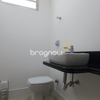 Apartamento com 139m², 3 quartos (sendo 1 suíte), 1 garagem, no bairro Centro em Florianópolis