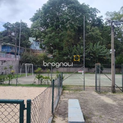 Apartamento com 85m², 2 quartos, 1 garagem, no bairro Córrego Grande em Florianópolis