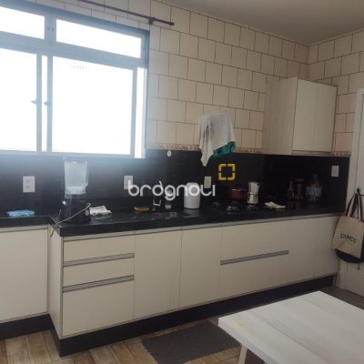 Apartamento com 85m², 2 quartos, 1 garagem, no bairro Córrego Grande em Florianópolis