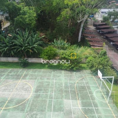 Apartamento com 85m², 2 quartos, 1 garagem, no bairro Córrego Grande em Florianópolis