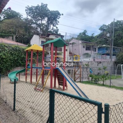 Apartamento com 85m², 2 quartos, 1 garagem, no bairro Córrego Grande em Florianópolis