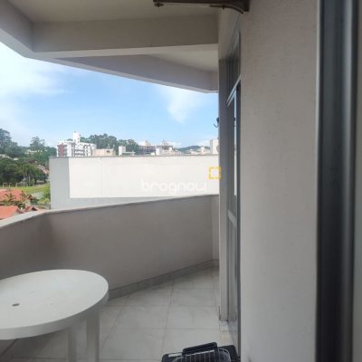 Apartamento com 85m², 2 quartos, 1 garagem, no bairro Córrego Grande em Florianópolis