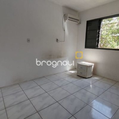 Casa com 229m², 5 quartos (sendo 3 suítes), 6 garagens, no bairro Campeche em Florianópolis