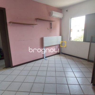 Casa com 229m², 5 quartos (sendo 3 suítes), 6 garagens, no bairro Campeche em Florianópolis