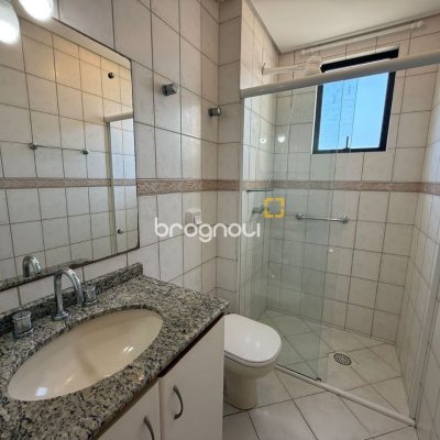Apartamento com 76m², 2 quartos (sendo 1 suíte), 1 garagem, no bairro Centro em Florianópolis