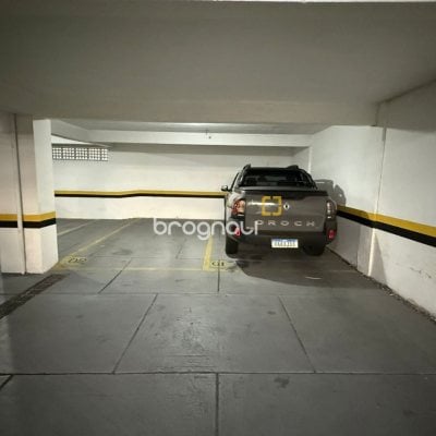Apartamento com 76m², 2 quartos (sendo 1 suíte), 1 garagem, no bairro Centro em Florianópolis