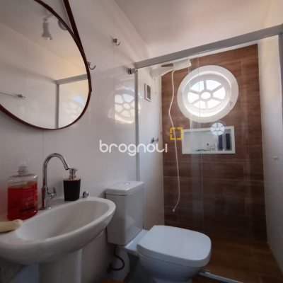 Casa com 39m², 2 quartos, 1 garagem, no bairro Cachoeira do Bom Jesus em Florianópolis