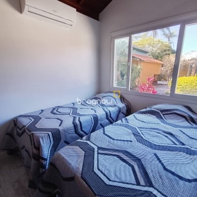 Casa com 39m², 2 quartos, 1 garagem, no bairro Cachoeira do Bom Jesus em Florianópolis