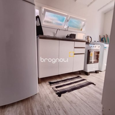 Casa com 39m², 2 quartos, 1 garagem, no bairro Cachoeira do Bom Jesus em Florianópolis