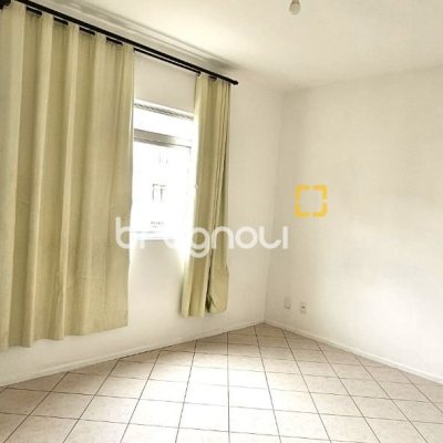 Apartamento com 53m², 2 quartos, 1 garagem, no bairro Areias em São José