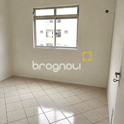 Apartamento com 53m², 2 quartos, 1 garagem, no bairro Areias em São José