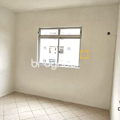 Apartamento com 53m², 2 quartos, 1 garagem, no bairro Areias em São José