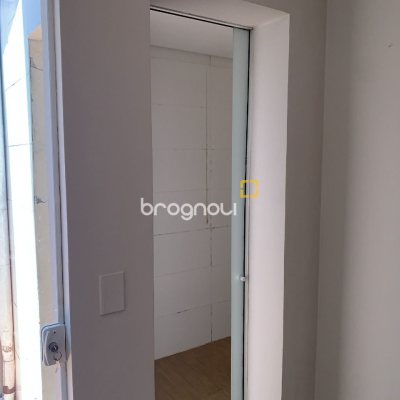 Casa com 200m², 4 quartos (sendo 1 suíte), 4 garagens, no bairro Santa Mônica em Florianópolis