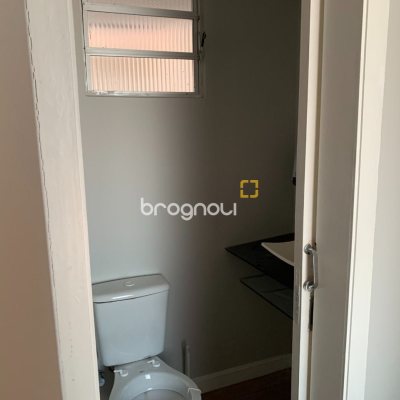 Casa com 200m², 4 quartos (sendo 1 suíte), 4 garagens, no bairro Santa Mônica em Florianópolis