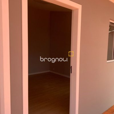 Casa com 200m², 4 quartos (sendo 1 suíte), 4 garagens, no bairro Santa Mônica em Florianópolis