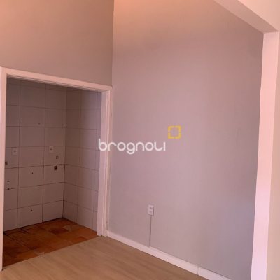 Casa com 200m², 4 quartos (sendo 1 suíte), 4 garagens, no bairro Santa Mônica em Florianópolis