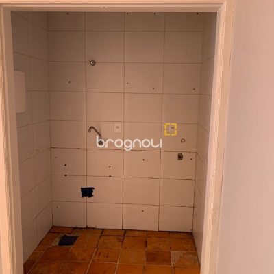 Casa com 200m², 4 quartos (sendo 1 suíte), 4 garagens, no bairro Santa Mônica em Florianópolis