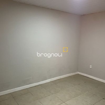 Casa com 200m², 4 quartos (sendo 1 suíte), 4 garagens, no bairro Santa Mônica em Florianópolis