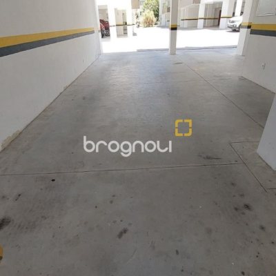 Apartamento com 93m², 3 quartos (sendo 1 suíte), 2 garagens, no bairro Campeche em Florianópolis