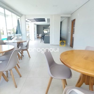 Apartamento com 93m², 3 quartos (sendo 1 suíte), 2 garagens, no bairro Campeche em Florianópolis
