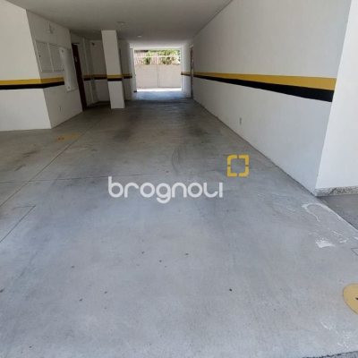 Apartamento com 93m², 3 quartos (sendo 1 suíte), 2 garagens, no bairro Campeche em Florianópolis