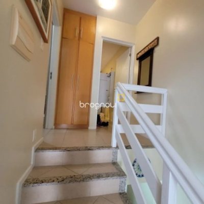 Apartamento com 43m², 1 quarto, 1 garagem, no bairro Praia Brava em Florianópolis