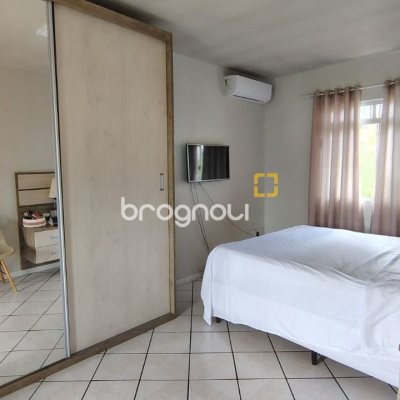 Casa com 176m², 3 quartos, 1 garagem, no bairro Monte Verde em Florianópolis