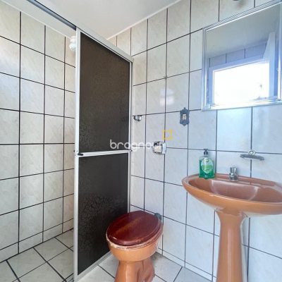 Casa com 107m², 3 quartos (sendo 1 suíte), 1 garagem, no bairro Serraria em São José