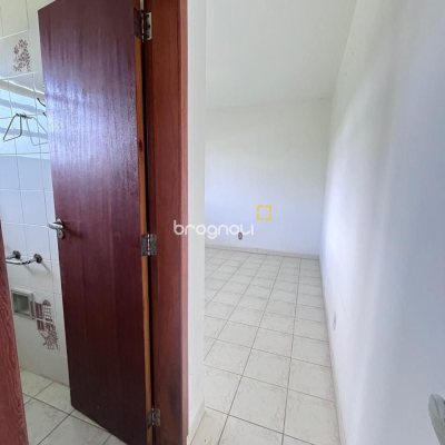Casa com 107m², 3 quartos (sendo 1 suíte), 1 garagem, no bairro Serraria em São José