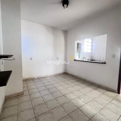 Casa com 107m², 3 quartos (sendo 1 suíte), 1 garagem, no bairro Serraria em São José