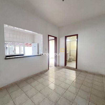 Casa com 107m², 3 quartos (sendo 1 suíte), 1 garagem, no bairro Serraria em São José