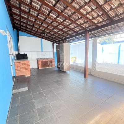 Casa com 107m², 3 quartos (sendo 1 suíte), 1 garagem, no bairro Serraria em São José