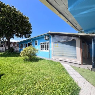 Casa com 107m², 3 quartos (sendo 1 suíte), 1 garagem, no bairro Serraria em São José