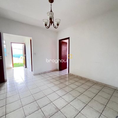 Casa com 107m², 3 quartos (sendo 1 suíte), 1 garagem, no bairro Serraria em São José