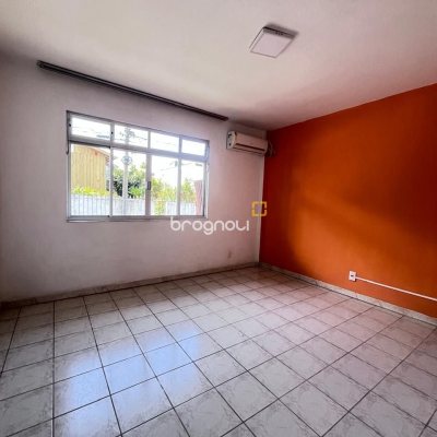 Casa com 107m², 3 quartos (sendo 1 suíte), 1 garagem, no bairro Serraria em São José