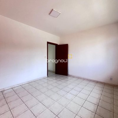 Casa com 107m², 3 quartos (sendo 1 suíte), 1 garagem, no bairro Serraria em São José