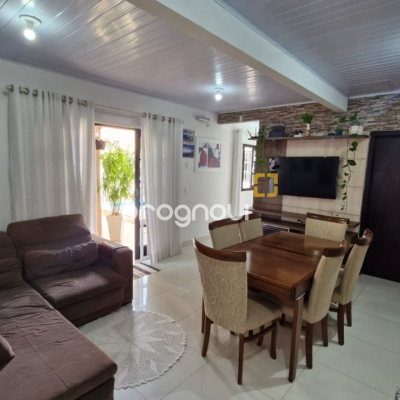 Casa com 90m², 3 quartos (sendo 1 suíte), 2 garagens, no bairro Rio Vermelho em Florianópolis