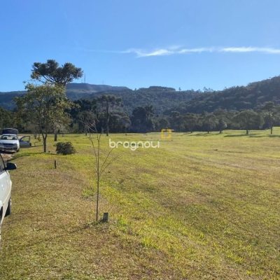 Terreno com 1000m², no bairro Invernadinha em Rancho Queimado