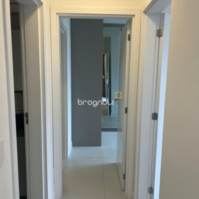 Apartamento com 56m², 2 quartos (sendo 1 suíte), 1 garagem, no bairro Pedra Branca em Palhoça
