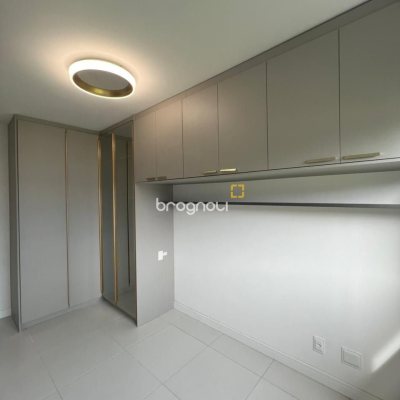 Apartamento com 56m², 2 quartos (sendo 1 suíte), 1 garagem, no bairro Pedra Branca em Palhoça