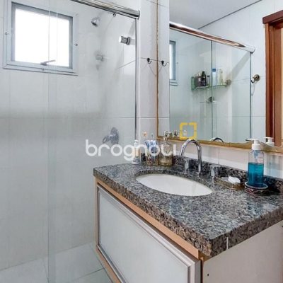 Cobertura com 112m², 3 quartos (sendo 1 suíte), 2 garagens, no bairro Trindade em Florianópolis