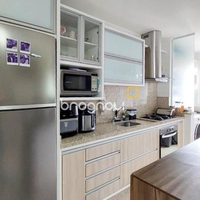 Cobertura com 112m², 3 quartos (sendo 1 suíte), 2 garagens, no bairro Trindade em Florianópolis