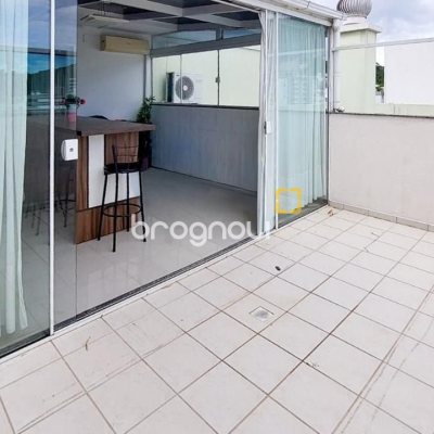 Cobertura com 112m², 3 quartos (sendo 1 suíte), 2 garagens, no bairro Trindade em Florianópolis