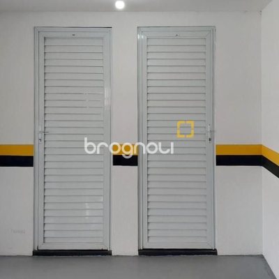 Cobertura com 112m², 3 quartos (sendo 1 suíte), 2 garagens, no bairro Trindade em Florianópolis