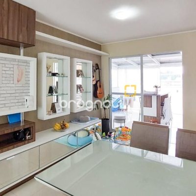 Cobertura com 112m², 3 quartos (sendo 1 suíte), 2 garagens, no bairro Trindade em Florianópolis