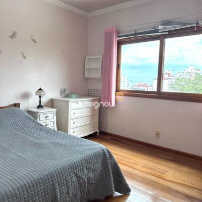Casa com 407m², 4 quartos (sendo 1 suíte), 6 garagens, no bairro Agronômica em Florianópolis