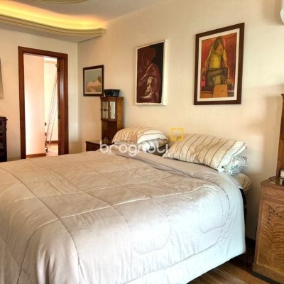 Casa com 407m², 4 quartos (sendo 1 suíte), 6 garagens, no bairro Agronômica em Florianópolis