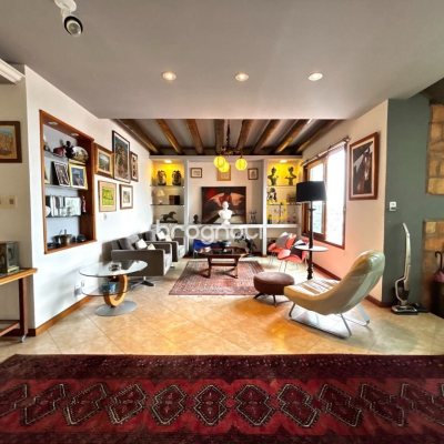 Casa com 407m², 4 quartos (sendo 1 suíte), 6 garagens, no bairro Agronômica em Florianópolis